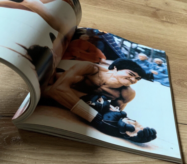 BRUCE LEE - The celebrated Life of the Golden Dragon (sehr gut erhalten)